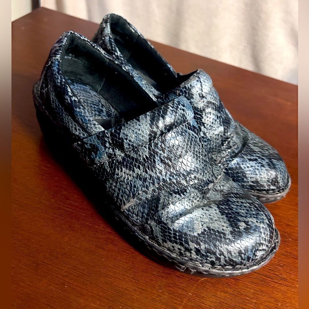 BOC leather clogs size 9.5
